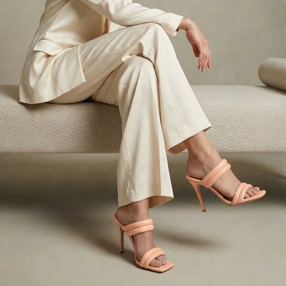 Vince Camuto Shoes - VINCE CAMUTO Leather Eluinsa Heel Sandals.  Size 8 M